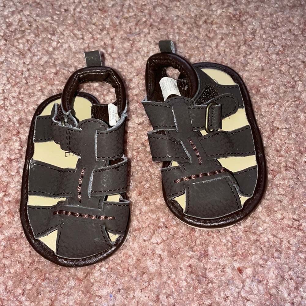 Childrens place sandals 3-6 months - Picture 1 of 2